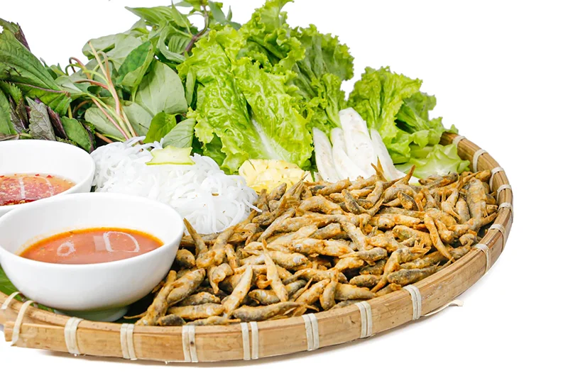 Cá Linh Chiên Giòn Cuốn Bánh Tráng Mắm Me - Ảnh 2